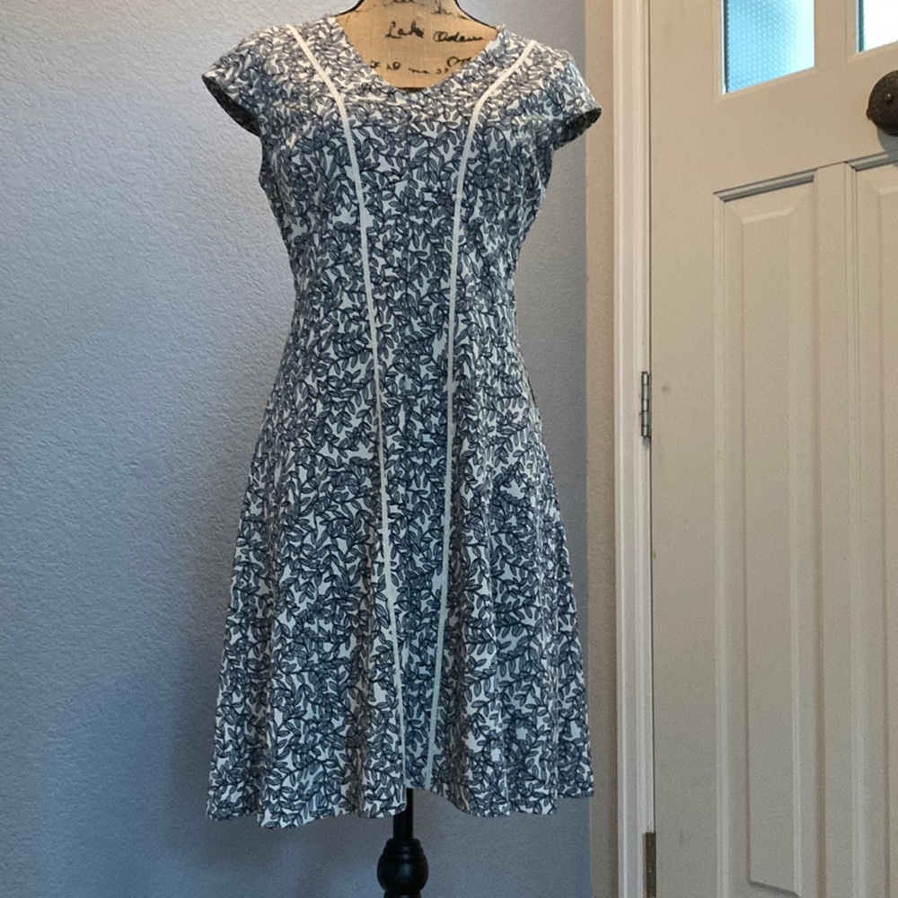 Ann Taylor 6 petite summer dress